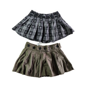 TWO Social Collision Pleated Skirts Size Medium Black Gray Green Mall Goth Y2K